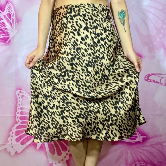 Cheetah print midi skirt - Picture 1 of 4